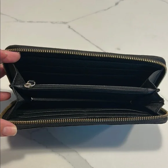 Michael Kors Black Wallet with Gold Zipper - Picture 2 of 3